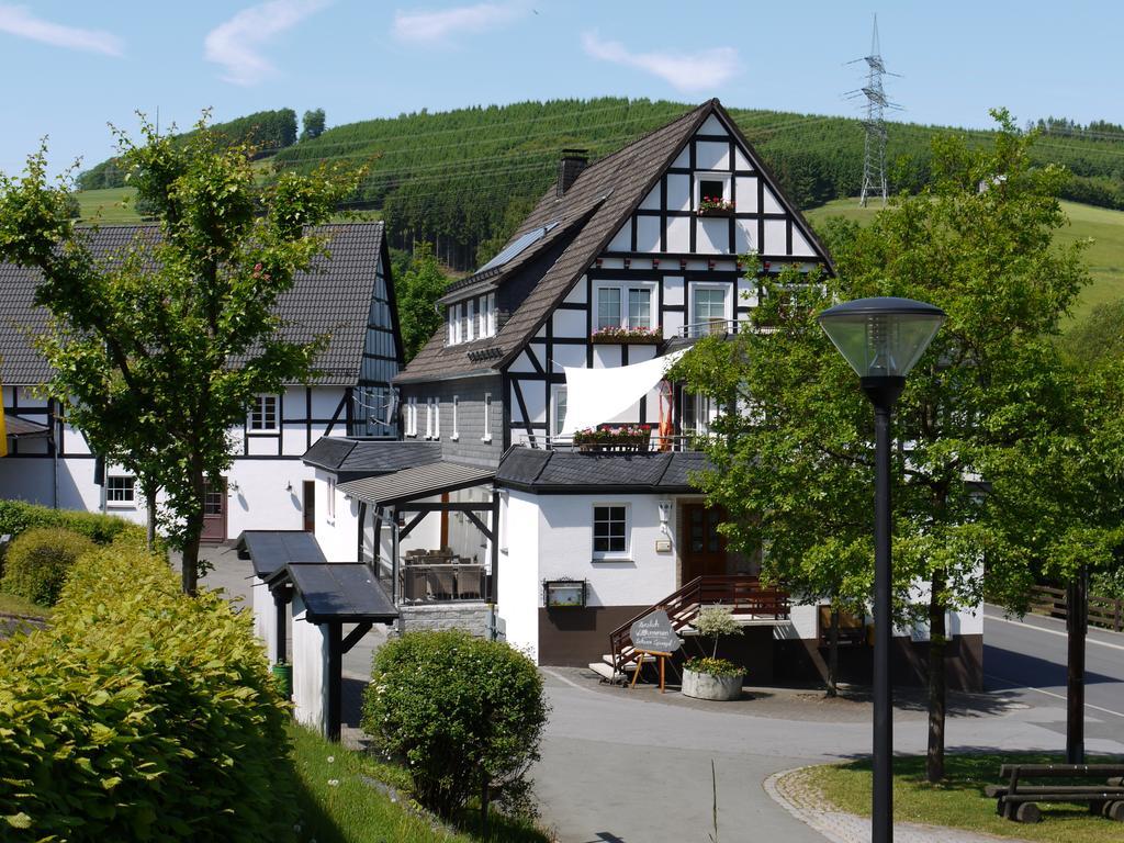 Gasthof Zur Post Schmallenberg Ngoại thất bức ảnh